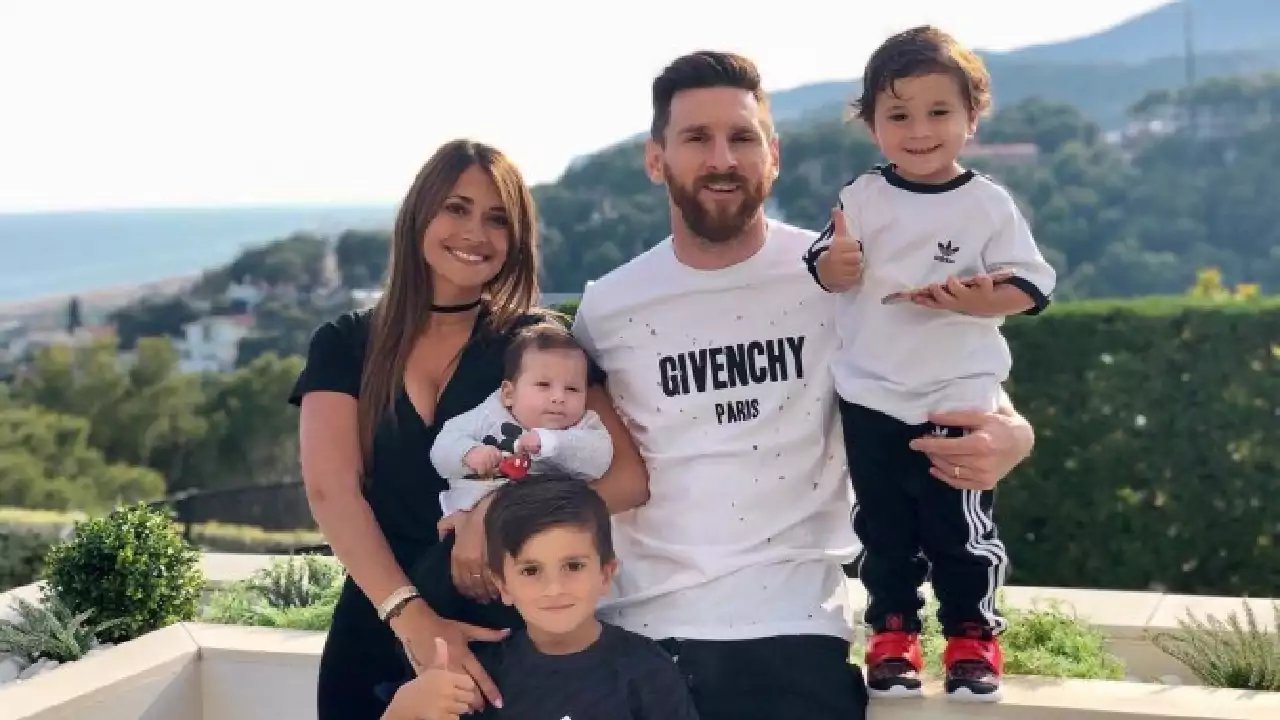 Cận cảnh cuộc sống đời tư của Lionel Messi